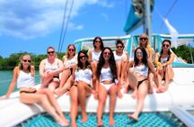 Private Catamaran Cruise with Snorkeling, Rum Cocktails 