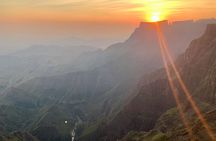 2-Day Hiking and Camping Experience in Drakensberg Mountains