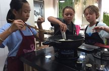Hanoi Cooking Class and Market Tour in Ancient House