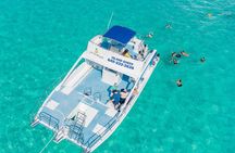 Private 7-Hour Catamaran Tour in Turks and Caicos