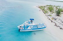 Private 7-Hour Catamaran Tour in Turks and Caicos