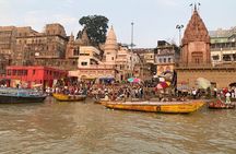 Varanasi Day Tour with Temples & Ganga Aarti – Dawn to Dusk