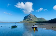 All Inclusive Full Day Tour: Chamarel Rhumrie,7-Coloured & Lunch