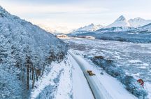 Winter in Ushuaia: Lakes Escondido and Fagnano 4x4 tour with lunch