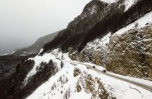 Winter in Ushuaia: Lakes Escondido and Fagnano 4x4 tour with lunch