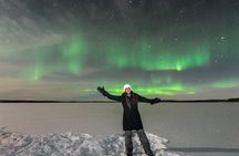 Aurora Hunting Photo Tour from Rovaniemi with Pickup