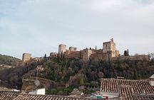 Guided Walking Tour with Panoramic Views and Terraces of Granada