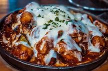Seoul: Korean Chicken & Beer Night Tour with Local Hidden Gems
