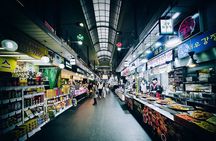 Seoul: Korean Chicken & Beer Night Tour with Local Hidden Gems