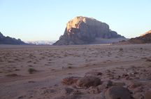 Wadi Rum: Explorer 5 Hour Jeep Tour PASS + Bedouin Tent + Meal