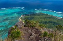 Full-Day Private Hiking le Morne Mountain & Seafood Lunch at Islet Fourneau