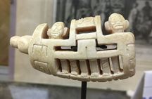 Visit of the Tahiti and her Islands Museum with a local guide.