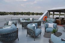 Pot & Signature Cruise Experience on the Zambezi River 
