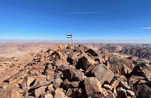 Wadi Rum Mountain Hike: Umm Ad Dami, highest point of Jordan + Jeep tour & Lunch