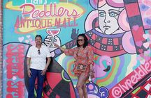 Vintage Shopping Tour of the Arts District with 100 Photos, Champagne and Lunch