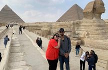 Private Day Tour Giza Pyramids, Sphinx, and Khan el-Khalili Market