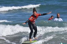Surf lessons in Famara 9:15-14:30h (4 hours of class)