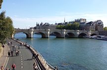 1st Day in Paris Discovery Private Tour: 'How-to' Orientation & Sightseeing Fun!