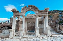 PRIVATE Ephesus For Cruisers: Guide and Vehicle Service