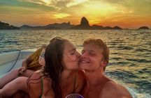 Rio de Janeiro: Speedboat Tour with Sunset and Beer!