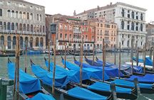 Venice Top attractions Walking Tour along the Canals with Local Guide
