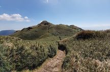 Private Yangmingshan Hiking Day Tour from Taipei