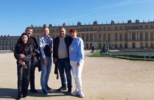 Versailles: Semi-Private Guided Tour with Train