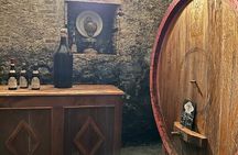Amarone Wine Tour with 2 Wineries Lunch and Private Transfer