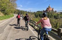 Guided E-bike Tour in Bologna with aperitif