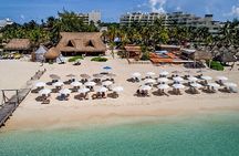 Isla Mujeres luxury catamaran with premium open bar and lunch