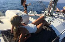 Catamaran cruise in Mykonos with Meal, Drinks & Transport