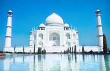 From Delhi: All-Inclusive Taj Mahal Tour by Gatiman Express Train
