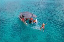 Clear Boat Tour to the Arch and Lovers Beach