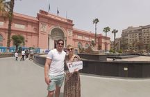 Pyramids of Giza, Sphinx and Egyptian Museum Day Tour
