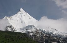 17 Nights Laya Gasa Trek with Royal Highland festival
