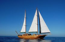 Fuerteventura: Aphrodite Exclusive Gulet with Food and Drinks