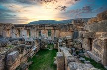 Half-Day Private Tour to Qasr al-Abd and Ancient Caves