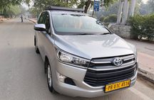 Taxi for Taj Mahal Tour