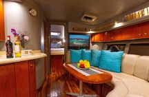 Luxury 42' Yacht Tour in Cabo for Snorkeling and Sunset 