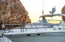 Luxury 42' Yacht Tour in Cabo for Snorkeling and Sunset 
