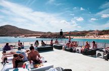Snorkeling Tour with Open Bar & Lunch included