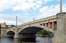 Prague In a Day: Private Full-Day Walking Tour with Prague Castle