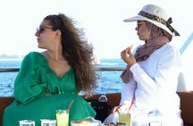 Bosphorus Guided Luxury Yacht Cruise with Live Guide (2 Hours)
