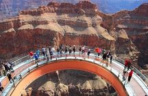 Small Group Grand Canyon, Hoover Dam and 7 Magic Mountains Tour