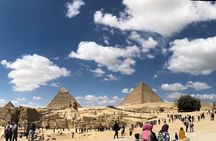 Full Day Tour to Giza Pyramids, Sphinx, Egyptian Museum, Khan el-Khalili Bazaar