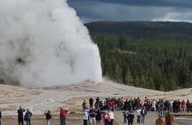 Lower Loop Van Tour from West Yellowstone: Grand Prismatic and Old Faithful