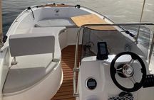 Unlicensed boat rental in Puerto Banús, Marbella.