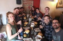 Food & History Tour in Bordeaux Old Town with Local Guide