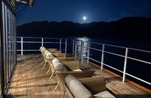 Dinner Cruise on HANAIKADA (Raft-Type Boat) with Scenic View of Miyajima