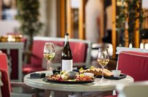 Cape Peninsula Helicopter Private Tour with Stellenbosch Wine Tasting & Lunch 